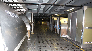 Illustration for article titled Inside the Automated UPS Complex That Sorts 7,000 Packages a Minute